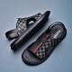 Sandals Men 2023 Summer Summer New New Soft Bottom Beach Shoes Dual -Use Dermis ، Air -breathable non -slip ، يرتدي أحذية الرجال